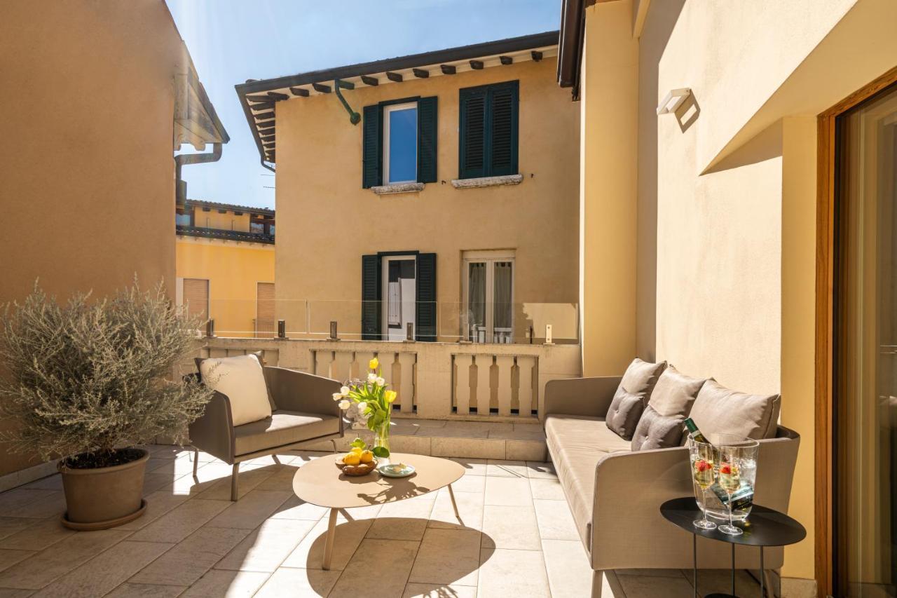 Crocus Apartments Sirmione Extérieur photo