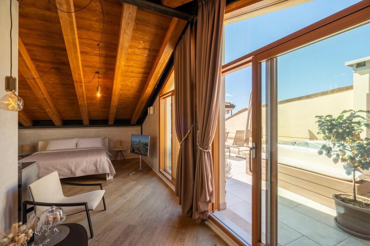 Crocus Apartments Sirmione Extérieur photo